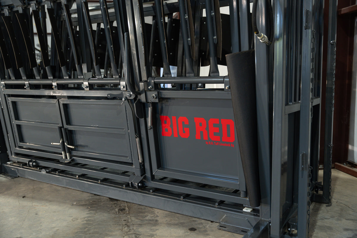 Big Red XL cattle chute