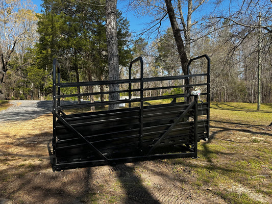 Portable cattle loading ramp